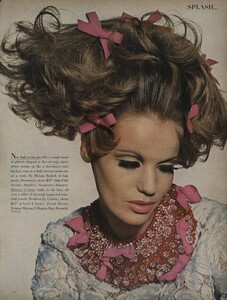 Splash_Penn_US_Vogue_March_15th_1965_06.thumb.jpg.1ea324e7eb9bf13febc70c9e7e1309ec.jpg