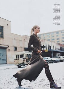 Testino_Meisel_US_Vogue_July_1996_04.thumb.jpg.0ec79dac3052cb5b8b7ab531f684436c.jpg