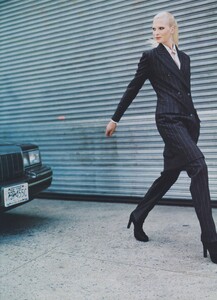 Testino_Meisel_US_Vogue_July_1996_08.thumb.jpg.72c525a3bd4a28a93bd9ed196f1201f6.jpg