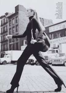 Testino_Meisel_US_Vogue_July_1996_11.thumb.jpg.ff1f9865e30fea7efcffcba8f4fcaaf4.jpg