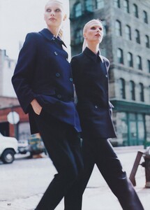 Testino_Meisel_US_Vogue_July_1996_15.thumb.jpg.48fc7cad9916bd99ad40940c590bb92a.jpg