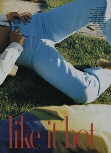 Testino_US_Vogue_July_1999_02.thumb.jpg.902447f564ec77539326cd78cacc6663.jpg