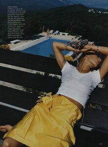 Testino_US_Vogue_July_1999_06.thumb.jpg.658f082a9ff3a3a8a1744626808e5e5b.jpg