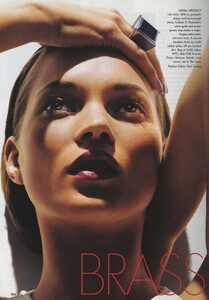 Thompson_US_Vogue_November_1998_01.thumb.jpg.d2ff656a60619fad2f0b980b81949934.jpg
