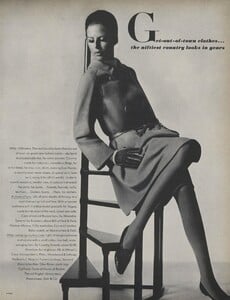 Town_Clothes_US_Vogue_October_15th_1965_02.thumb.jpg.26bd6fc9baa60eb898d16fbc2a0b29eb.jpg