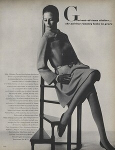 Town_Clothes_US_Vogue_October_15th_1965_02.thumb.jpg.be880e4dee61421e665abce34192dde5.jpg