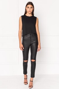 VIDA_BLACK_2_FRONT_1024x1024.jpg
