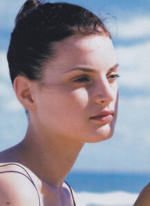 Weber_US_Vogue_February_1997_07.thumb.jpg.e80d853f0e999bb74012c8b85b92498d.jpg
