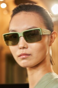 backstage-defile-salvatore-ferragamo-printemps-ete-2021-milan-coulisses-143.thumb.jpg.ece2391e09b5676dfae44c13f12ef85f.jpg