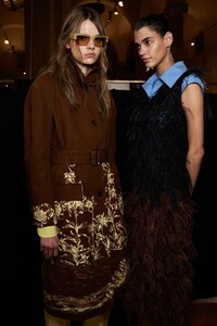 backstage-defile-salvatore-ferragamo-printemps-ete-2021-milan-coulisses-157.thumb.jpg.5c28ae915c2149087493854739e43f58.jpg