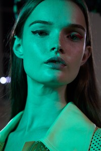 backstage-defile-salvatore-ferragamo-printemps-ete-2021-milan-coulisses-193.thumb.jpg.b12ff11c1d127b4a796a5c93809eb408.jpg