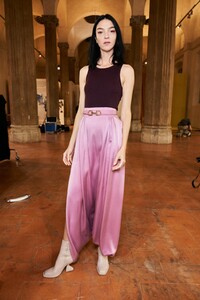 backstage-defile-salvatore-ferragamo-printemps-ete-2021-milan-coulisses-236.thumb.jpg.84a645bfe507b1ebcace2f2481711e23.jpg