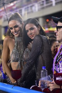 bruna-marquezine-and-izabel-goulart-at-carnival-in-rio-de-janeiro-03-10-2019-0.jpg