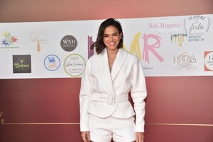 bruna-marquezine-at-her-christmas-concert-rehersal-in-sao-paulo-11-26-2018-2.jpg