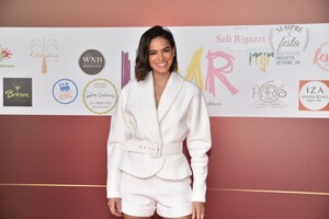 bruna-marquezine-at-her-christmas-concert-rehersal-in-sao-paulo-11-26-2018-3.jpg