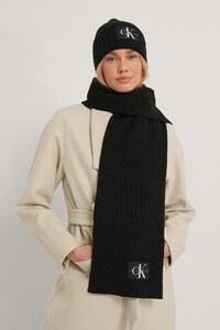 calvinklein_beanie_scarf_set_1278-000660-0002_01l.jpg