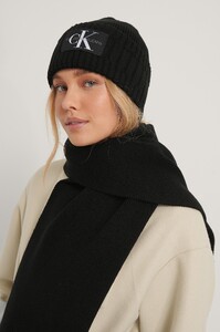 calvinklein_beanie_scarf_set_1278-000660-0002_02l.jpg