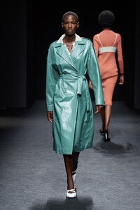 defile-drome-printemps-ete-2021-milan-look-11.thumb.jpg.6ef7570e556a14249ad82a244184fded.jpg