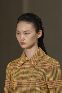 detail-defile-salvatore-ferragamo-printemps-ete-2021-milan-detail-38.thumb.jpg.50bf9cfe9911c300841a2a96e37ed74b.jpg