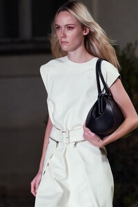 ferragamo00021.thumb.jpg.61d15f5622a0d82ec3a5a15ccdd50db8.jpg
