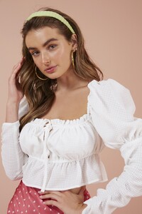 fk_20190606_dolly_top_101-ivory_20190626-1_emilia_skirt_634-pink_butterfly_g_64008.jpg