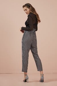 fk_20190609_stella_top_001-black_20190644_picnic_pant_002-black_w_white_sh_64480.jpg