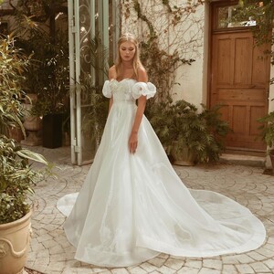 galitrobinik_bridal_121054666_1019754971782997_3945694773008595295_n.jpg