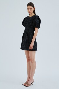 invert_ss_dress_001-black_g_1317-edit.jpg