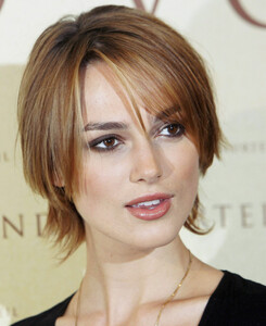 keira-knightleys-21st-birthday-variety-of-90-41.jpg