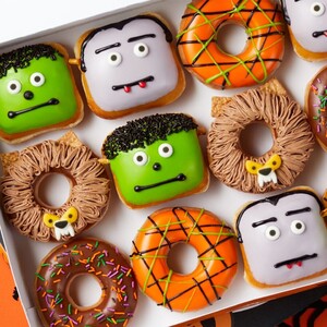 krispy-kreme-halloween-scary-sweet-monster-doughnuts-1601556333.thumb.jpg.06c7425b1aeec0ab78b65bc7015f0988.jpg