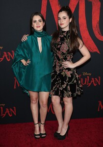 laura-and-vanessa-marano-at-mulan-premiere-in-hollywood-03-09-2020-0.jpg