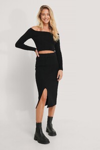 nakd_front_slit_knitted_skirt_1100-002867-0002_01c.jpg