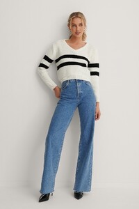 nakd_stripe_detail_v-neck_knitted_sweater_1100-003642-0464_01c.jpg