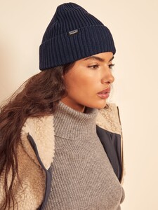 patagonia-fishermans-rolled-beanie-navy_blue-1.jpg