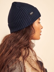 patagonia-fishermans-rolled-beanie-navy_blue-3.jpg