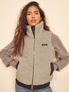 patagonia-ws-dusty-mesa-vest-natural_w_smolder_blue-3.jpg