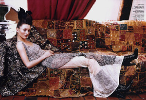 ravishingcouture_bw11.thumb.jpg.f9ef69721686b7319e942d0666dccd53.jpg