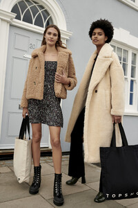 topshop_1269900.thumb.jpg.5d93271f15233745f2c94bd10f9091c7.jpg