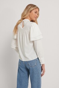 trendyol_gathered_blouse_1494-003664-0244_02k.jpg