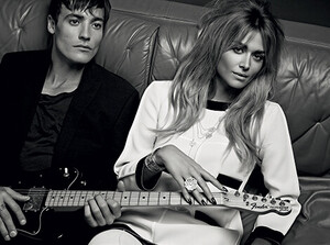 tush1401_046_055_035_tozzi_chanel_web-4-1412162439.jpg