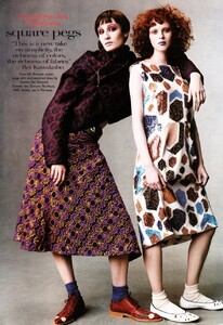 us_vogue_july_1999_16.thumb.jpg.39bca2e9e1a00b99c11f9a47079c8ffc.jpg
