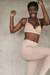 victorias-secret-rule-your-comfy-2020-e-p-incredible-wireless-push-up-bra-legging-hi-res.jpg