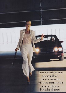 von_Unwerth_US_Vogue_February_1997_06.thumb.jpg.f2c17304776f3be4c3733d077c38b46d.jpg