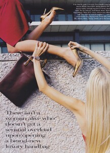 von_Unwerth_US_Vogue_February_1997_09.thumb.jpg.3ceb9dbb2dda2186419fdcdb104b7058.jpg