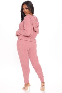 10-09-20Studio4_PA_KW_10-31-02_4_RAC2730_Mauve_13278_JK_1414x2121.jpg