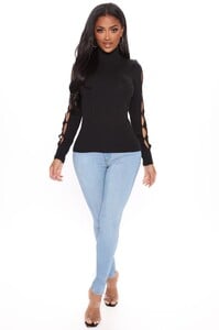 10-9-20Studio4_PA_KW_16-01-26_58_RAB7930_Black_53343_JK_1414x2121.jpg