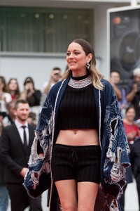 108205704_marion-cotillard-7.jpg