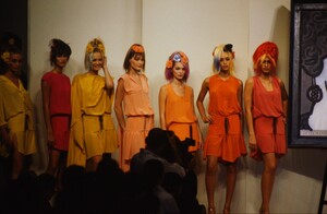 1119370023_ChanelSpring1994(20).thumb.jpg.90d95291944426015662e76a8b24841c.jpg