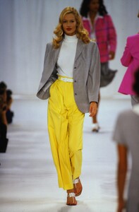 113089371_IsaacMizrahiSpring1995(8).thumb.jpg.414b5906176235b7a7b6697b39ef7f81.jpg