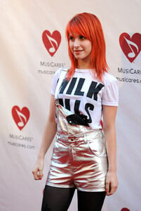 7th+Annual+MusiCares+MAP+Fund+Benefit+Arrivals+loKLlTTVLvlx.jpg